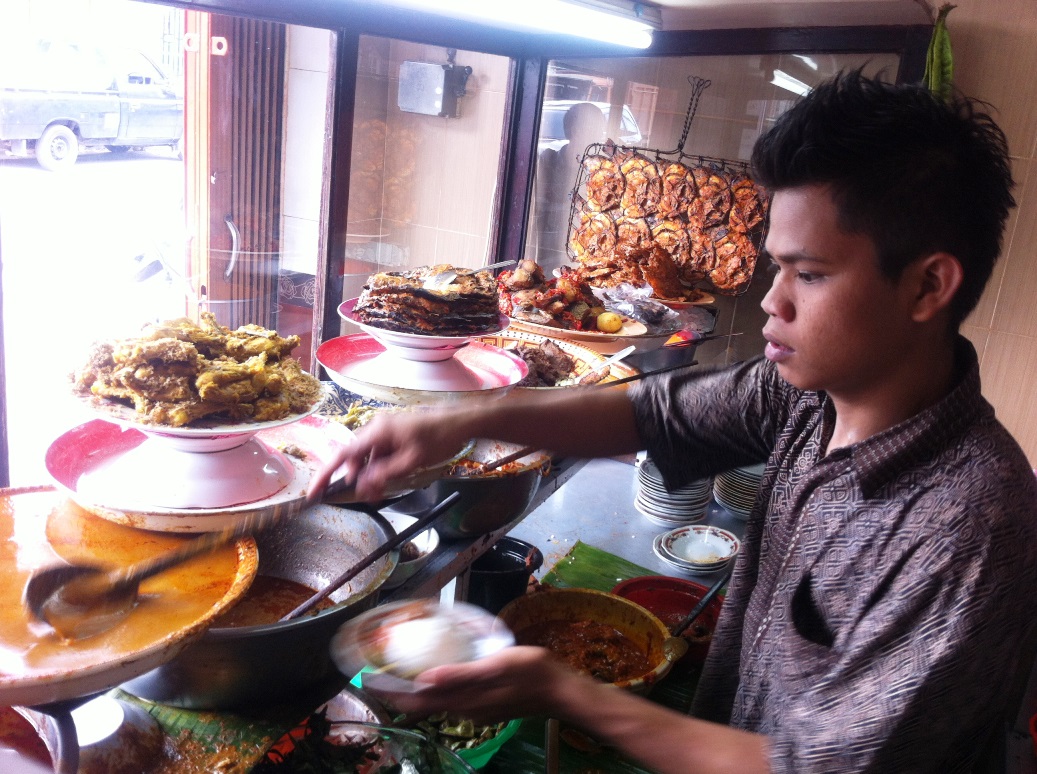 Rumah Makan Pak Gole Padang Infomakan